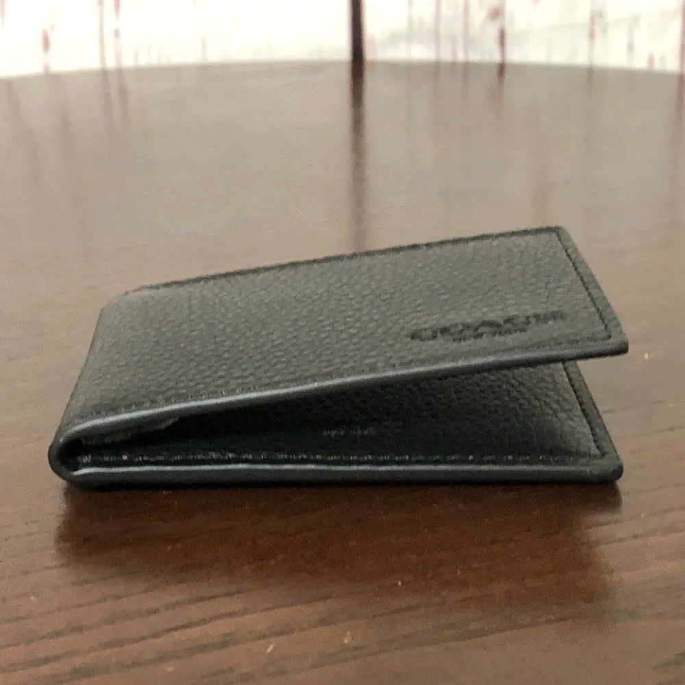 Coach Black Pebbled Leather Men's Compact Bi Fold Wallet